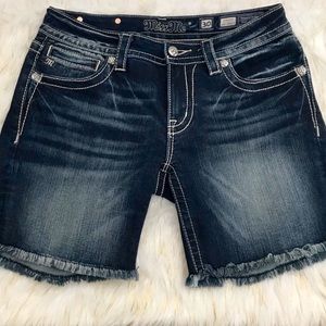 Miss Me Jean Mid Shorts | Size 30